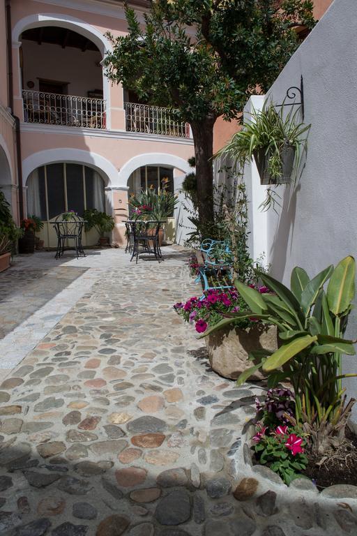 B&B Casa Licheri San Vito  Eksteriør bilde